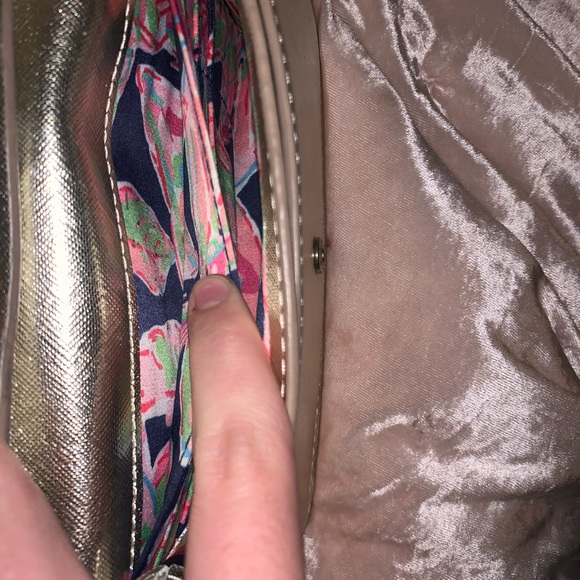 Lilly Pulitzer gold crossbody bag - Picture 4 of 6